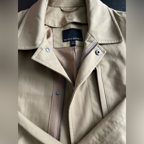 Banana Republic Khaki Trench Coat Small — classic / lightweight - Picture 2 of 16